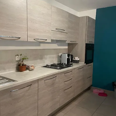 Apartament Joli Proche Centre